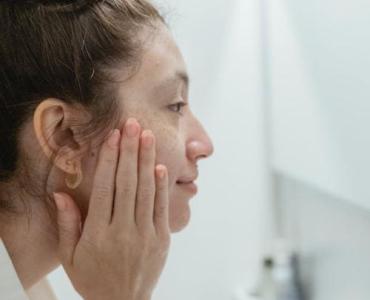 Jak olśniewać bez makijażu: sekrety naturalnego blasku