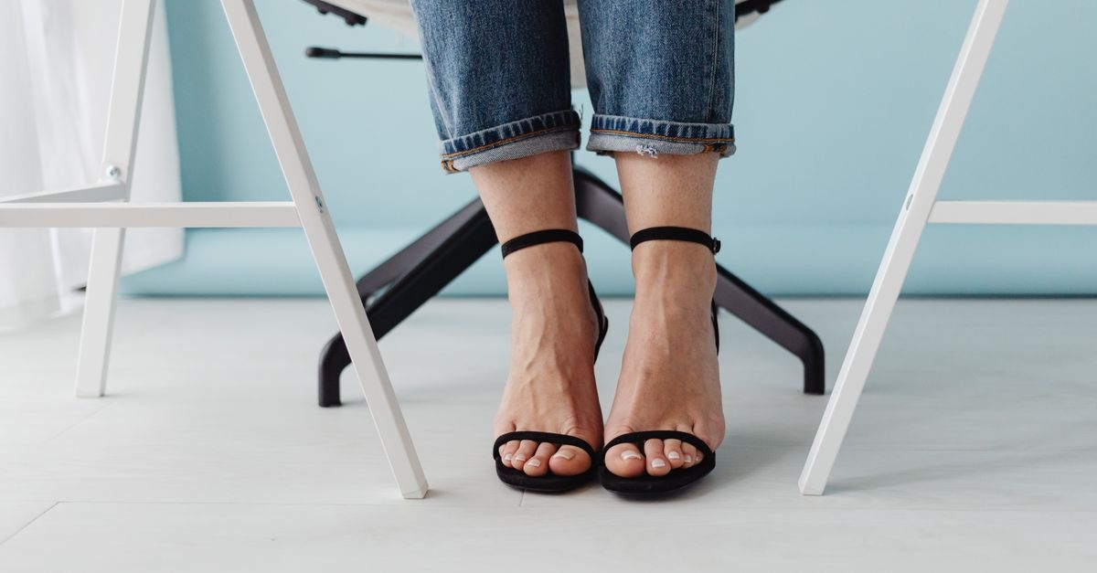 Buty, które wysmuklą Twoją sylwetkę: wybierz idealny fason dla siebie