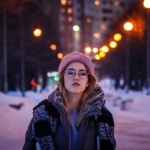 Nie marznij, olśniewaj: 11 stylowych looków na randkowy wieczór, gdy robi się chłodno